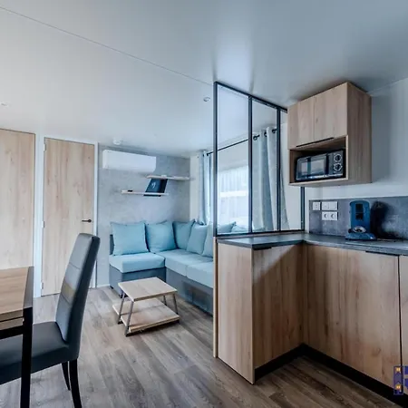 Le Malae - Mobile - Cosy With Big Terrace